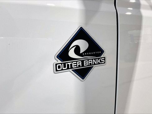 Used 2024 Ford Bronco Outer Banks w/ Sasquatch Package image 9