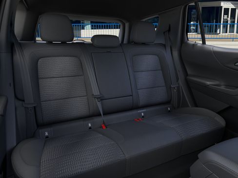 New 2026 Chevrolet Equinox LT FWD image 17