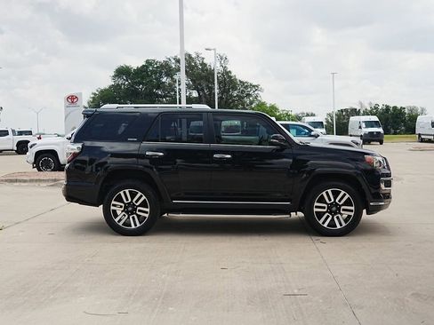 Used 2018 Toyota 4Runner Limited AWD/4WD image 7
