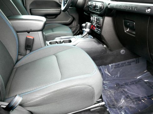 Used 2021 Jeep Wrangler Unlimited Rubicon 4xe w/ Cold Weather Group image 9