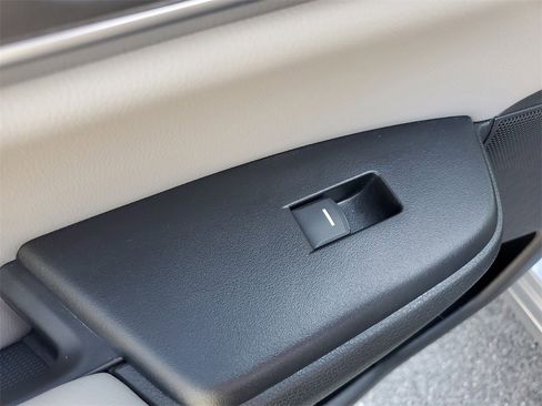 Used 2020 Honda CR-V Touring image 14