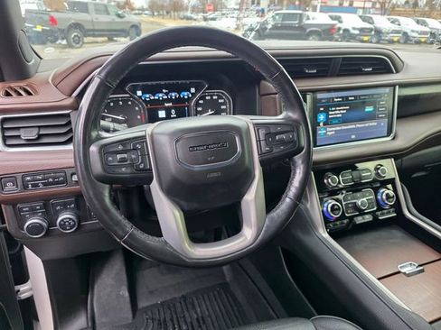 Used 2021 GMC Yukon Denali w/ Denali Premium Package AWD/4WD image 23