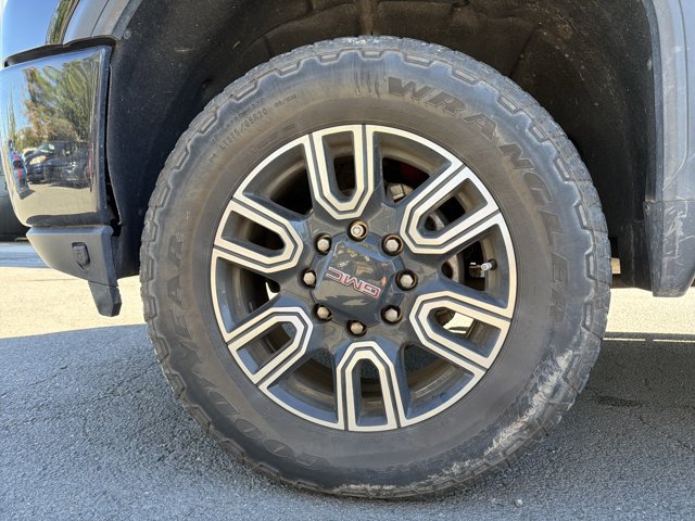 Used 2022 GMC Sierra 3500 AT4 w/ AT4 Premium Plus Package AWD/4WD image 9