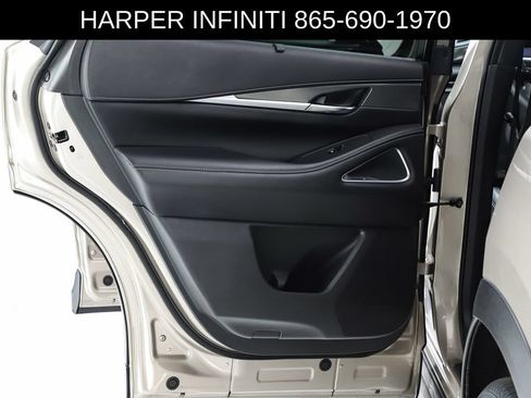 Used 2023 INFINITI QX60 Luxe w/ Vision Package AWD/4WD image 18