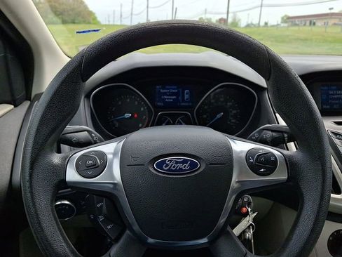 Used 2014 Ford Focus SE FWD image 18