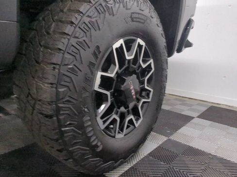 Used 2026 GMC Sierra 2500 AT4X AWD/4WD image 41