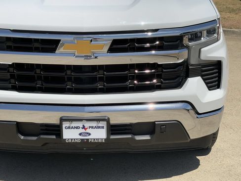 Used 2023 Chevrolet Silverado 1500 LT w/ Leather Package RWD image 10