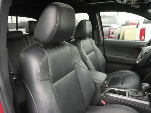 Used 2021 Toyota Tacoma TRD Off-Road image 20