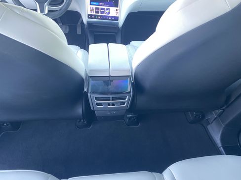 Used 2017 Tesla Model X 100D image 22