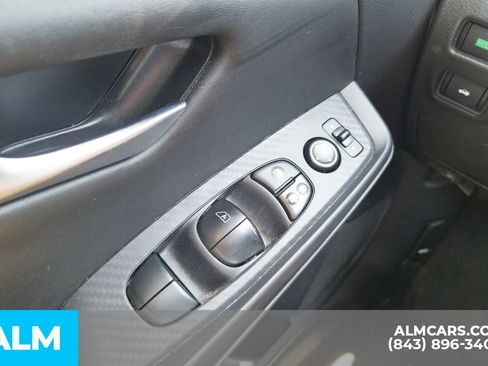 Used 2024 Nissan Sentra SV FWD image 14