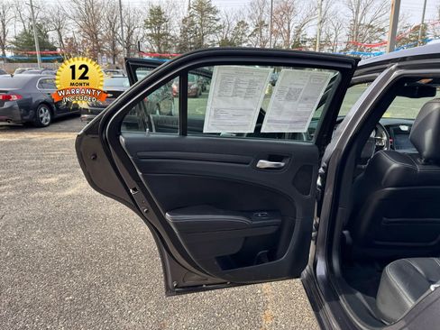 Used 2014 Chrysler 300 S image 16