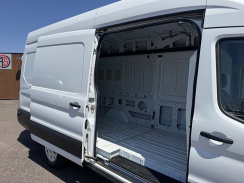 Used 2026 Ford Transit 250 148 High Roof Extended RWD image 9