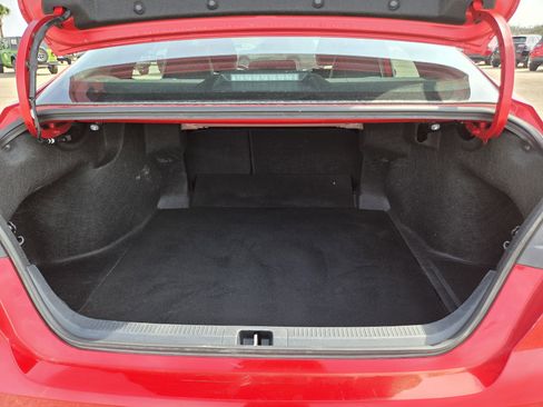 Used 2025 Toyota Camry SE image 24