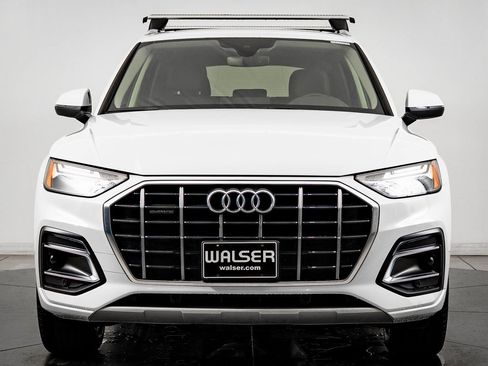 Used 2023 Audi Q5 2.0T Premium w/ Convenience Package image 2