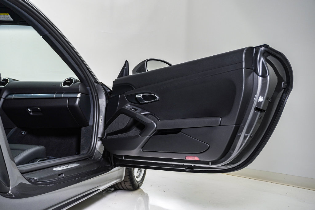 Used 2021 Porsche 718 Cayman RWD image 17