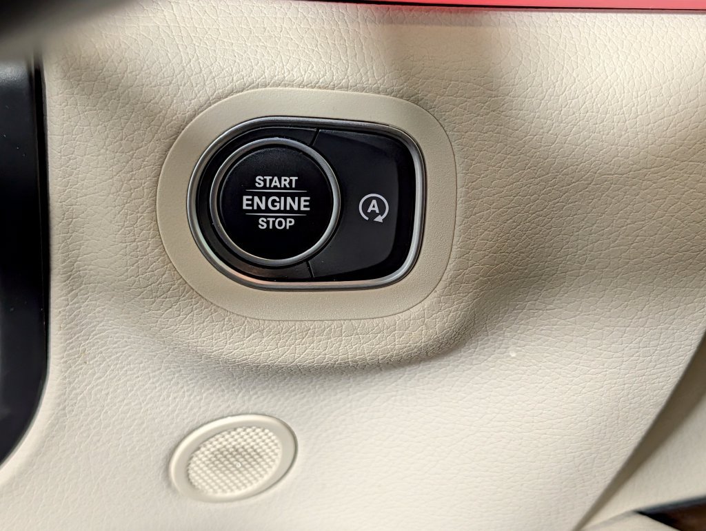 Used 2023 Mercedes-Benz GLS 450 4MATIC image 37