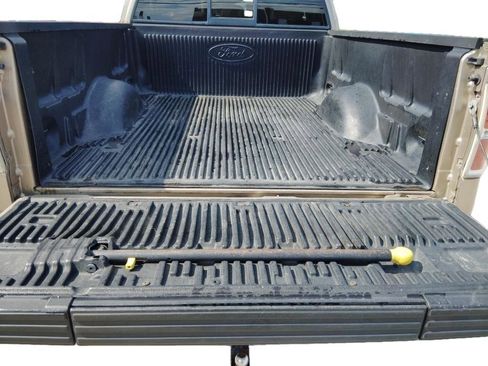 Used 2013 Ford F150 XLT w/ Luxury Equipment Group RWD image 12