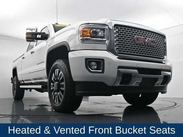 Used 2016 GMC Sierra 2500 Denali w/ Duramax Plus Package AWD/4WD image 31