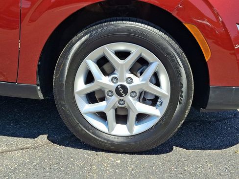 Certified 2023 Kia Soul LX w/ Option Group 015 FWD image 18