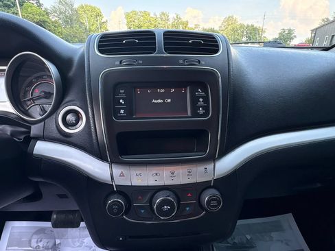 Used 2015 Dodge Journey American Value Package w/ Flexible Seating Group FWD image 12