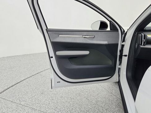 New 2026 Volvo EX30 Plus image 36