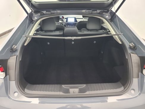 Used 2025 Toyota Prius LE image 16