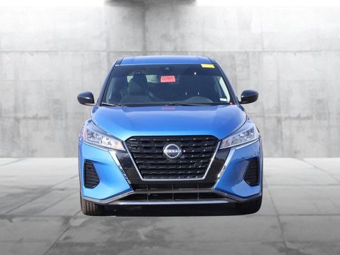 Used 2022 Nissan Kicks S image 4