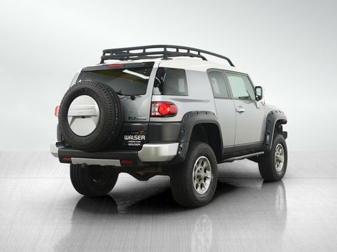 Used 2011 Toyota FJ Cruiser 4WD w/ Upgrade Pkg image 5