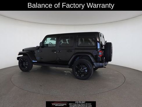 Used 2025 Jeep Wrangler Unlimited Sahara image 9