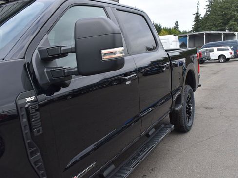 New 2025 Ford F350 XLT w/ Black Appearance Package image 5