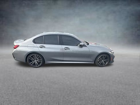 Used 2023 BMW 330i xDrive Sedan w/ M Sport Package AWD/4WD image 4
