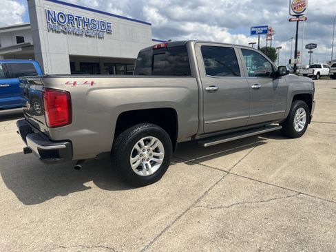 Used 2017 Chevrolet Silverado 1500 LTZ AWD/4WD image 21