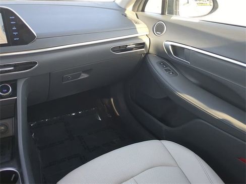 Used 2021 Hyundai Sonata Limited image 16