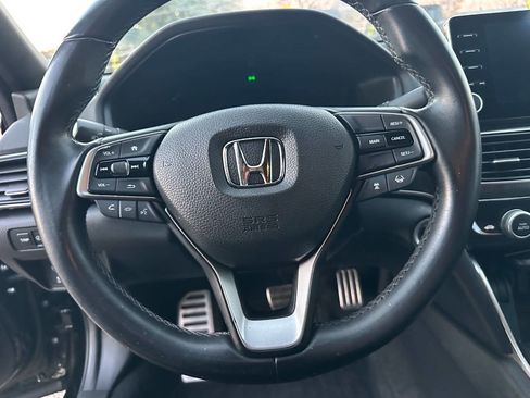 Used 2018 Honda Accord Sport image 3