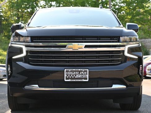 Used 2024 Chevrolet Suburban LT AWD/4WD image 7