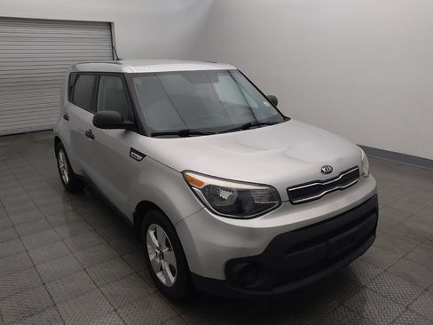 Used 2018 Kia Soul FWD image 13