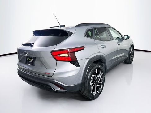 Used 2024 Chevrolet Trax RS w/ Driver Confidence Package image 9