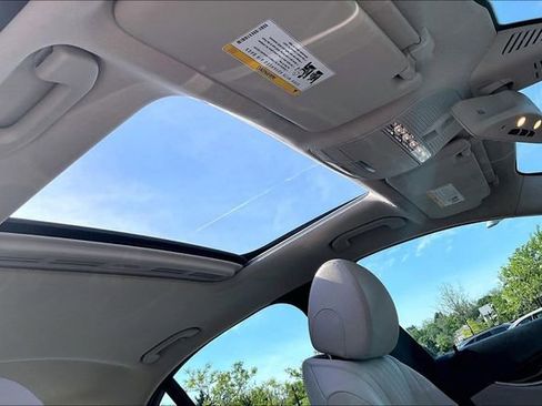 Used 2019 Mercedes-Benz E 300 4MATIC image 30