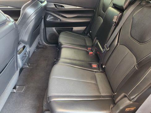 Used 2022 INFINITI QX60 Luxe w/ Performance Audio Package FWD image 30