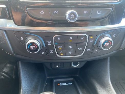 Used 2018 Chevrolet Traverse Premier w/ Driver Confidence II Package image 22