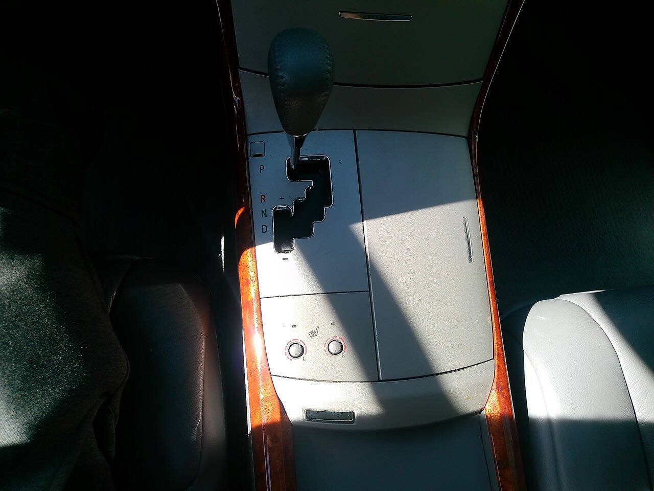 Used 2006 Toyota Avalon XLS FWD image 13