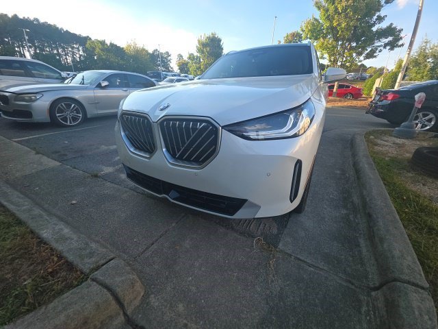 Certified 2026 BMW X3 xDrive30i w/ Premium Package AWD/4WD image 3
