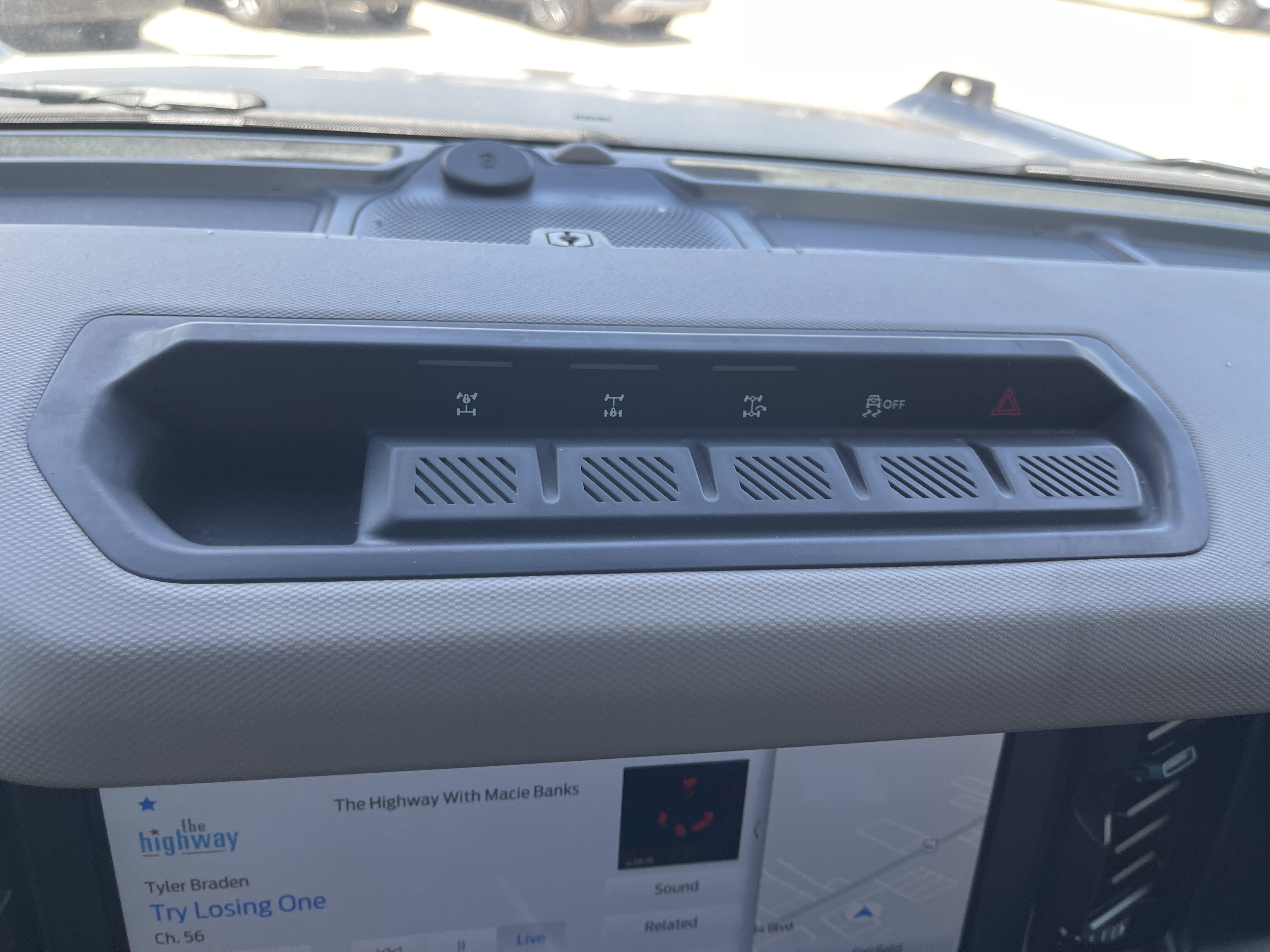 Used 2023 Ford Bronco Wildtrak AWD/4WD image 24