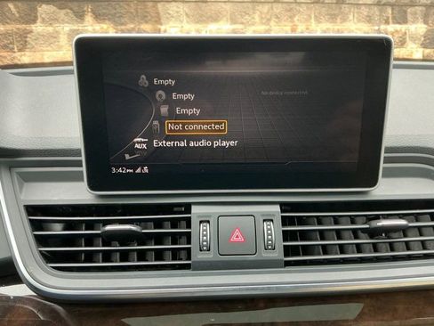 Used 2019 Audi Q5 2.0T Premium Plus w/ Premium Plus Package image 25