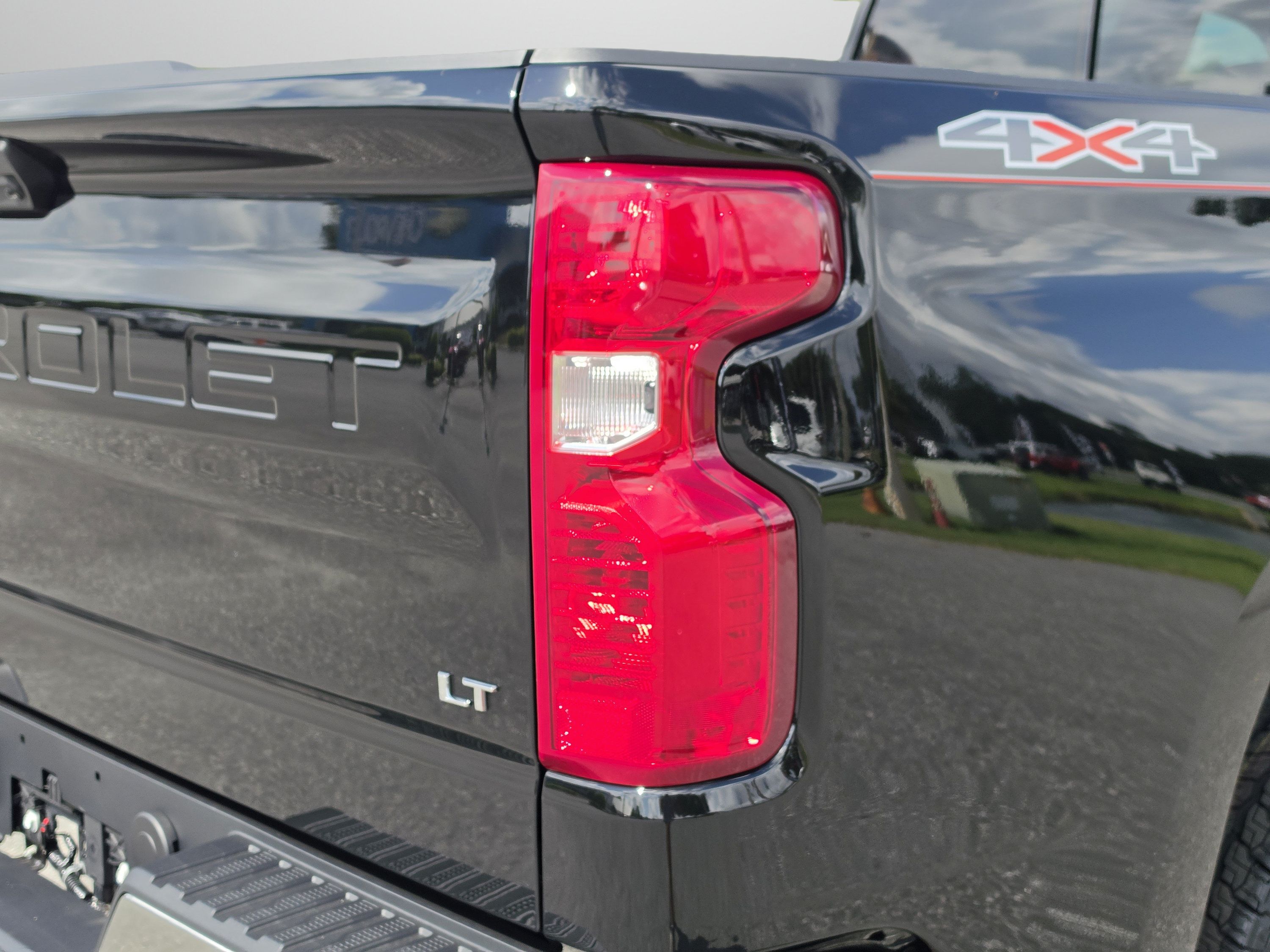 New 2026 Chevrolet Silverado 1500 LT w/ Convenience Package II AWD/4WD image 14