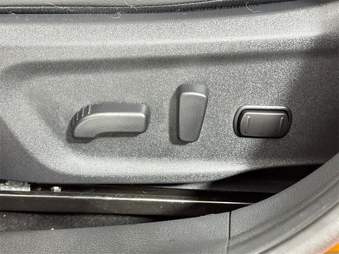 Used 2023 Nissan Sentra SR w/ SR Premium Package image 16