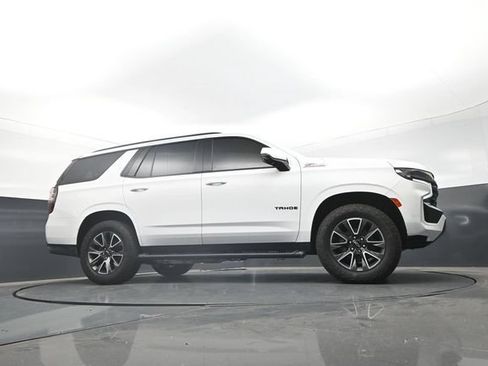 Used 2022 Chevrolet Tahoe Z71 w/ Luxury Package AWD/4WD image 28