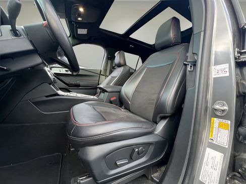 Used 2023 Ford Explorer ST-Line image 11