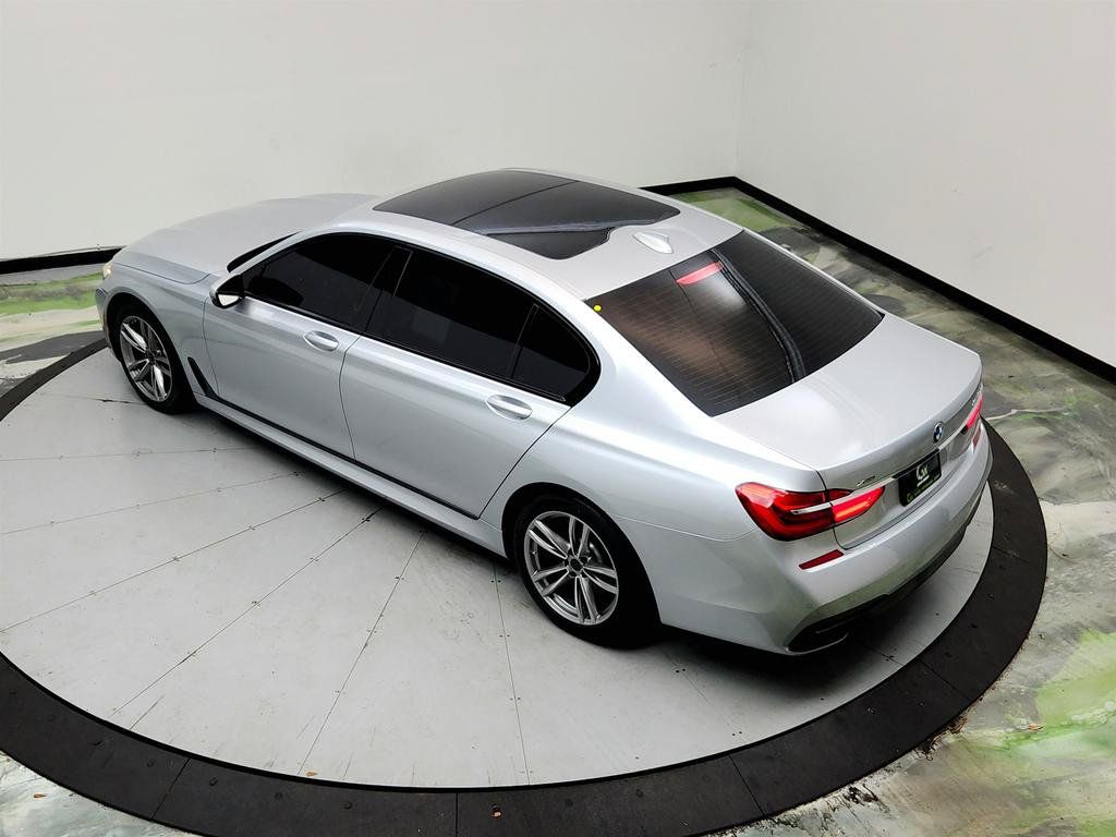 Used 2016 BMW 750i xDrive AWD/4WD image 39