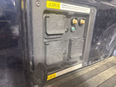 Used 2023 Ford F150 Lariat w/ Trailer Tow Package image 22